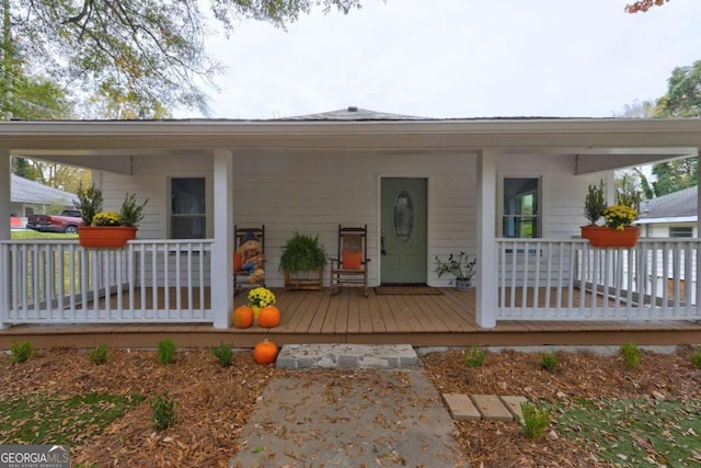 view of front facade featuring a porch