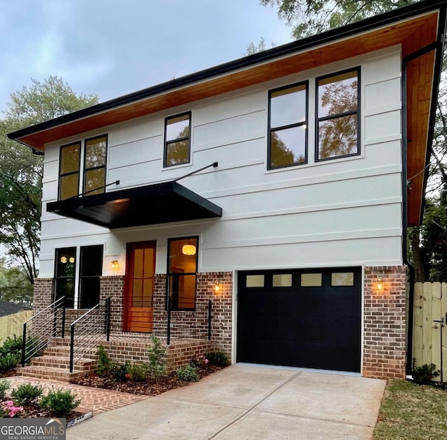 view of front facade featuring a garage