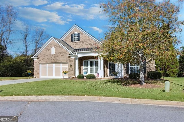 view of front of home featuring a front lawn