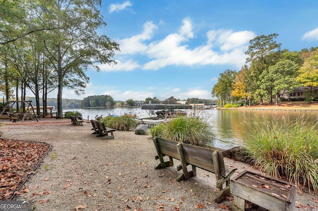 view of property's community featuring a water view