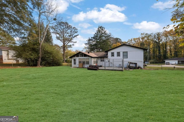 2611 Kings Cir, Lawrenceville, GA 30044 - back of house with a yard