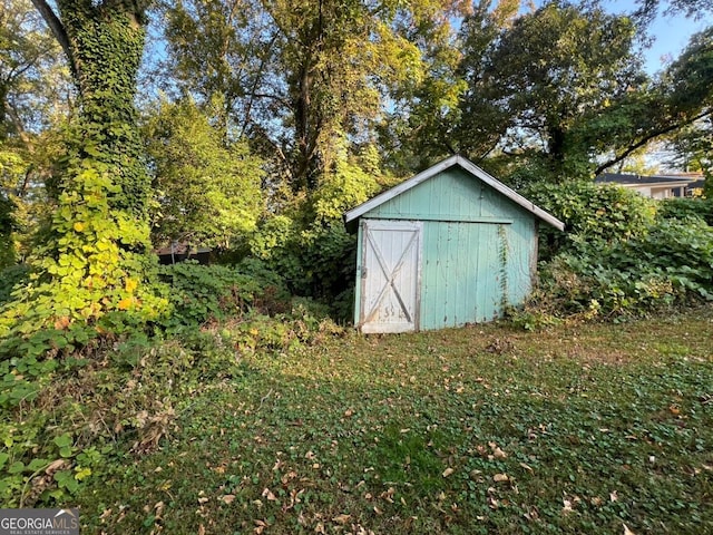 view of outdoor structure