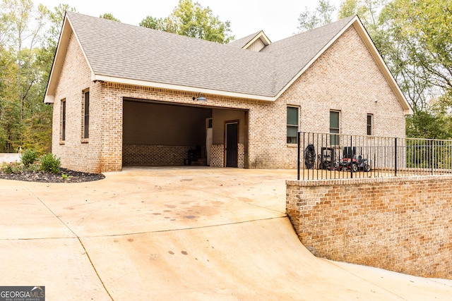 view of front of house featuring a garage