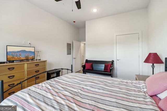 bedroom with ceiling fan