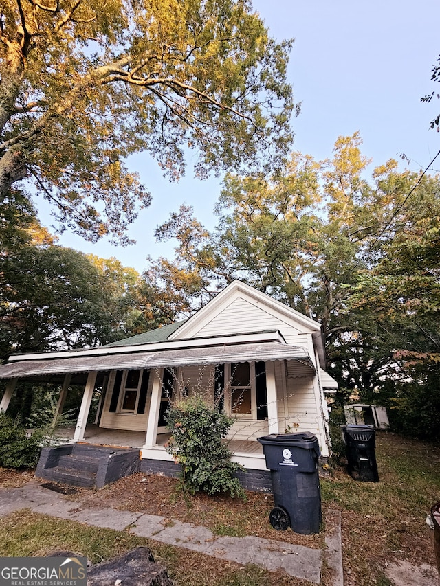 bungalow with a porch