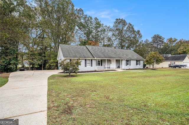 view of front of home featuring a porch and a front yard