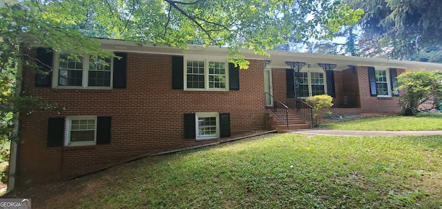 view of front of home with a front yard