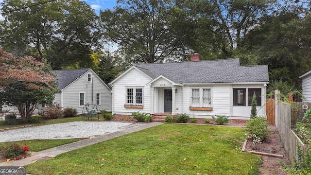 view of front of house with a front yard