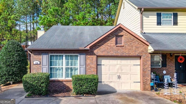 view of front facade featuring a garage