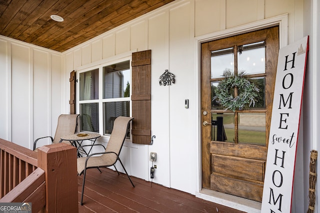 property entrance with a porch