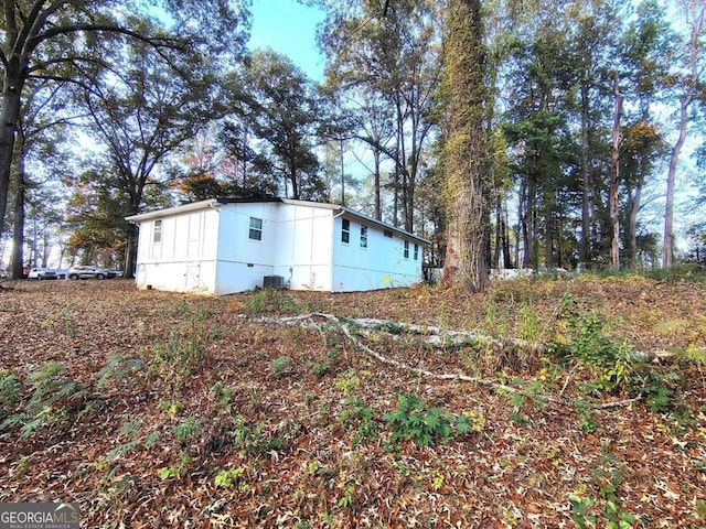 view of outdoor structure