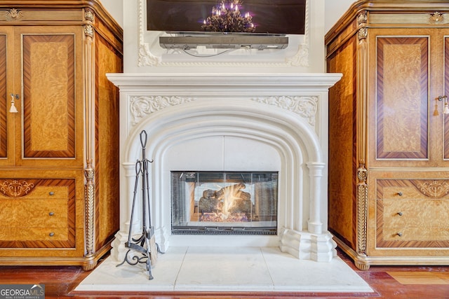 interior details with hardwood / wood-style flooring