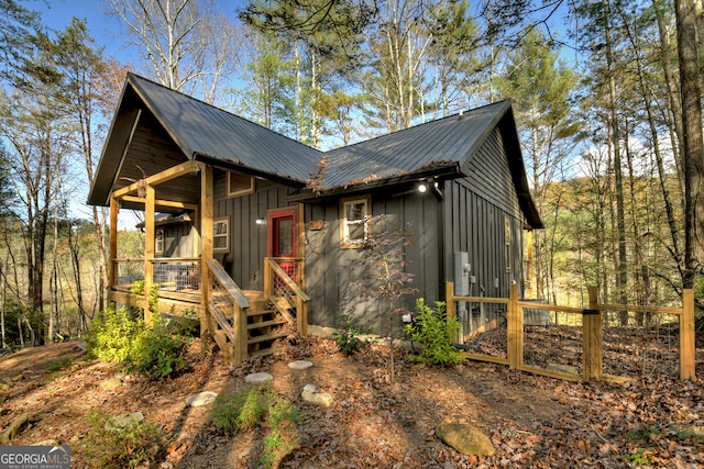 view of front of property