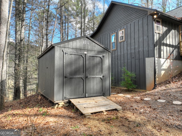 view of outbuilding