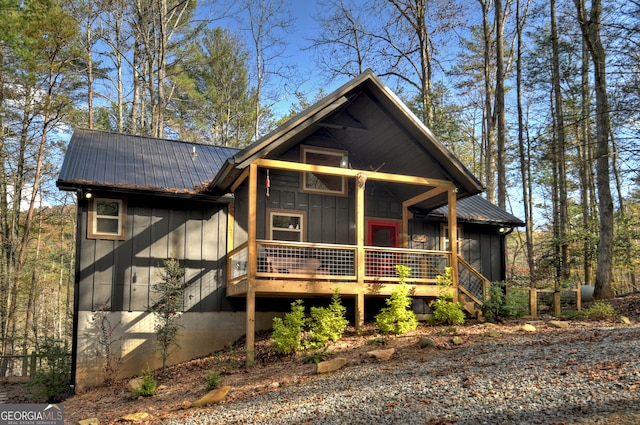 view of front of property