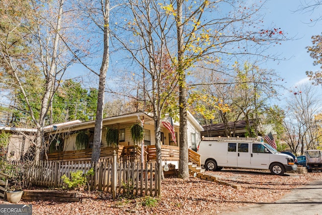 view of front of property