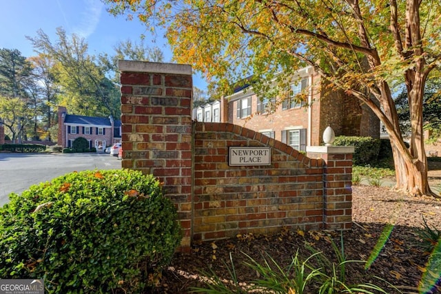 view of community / neighborhood sign