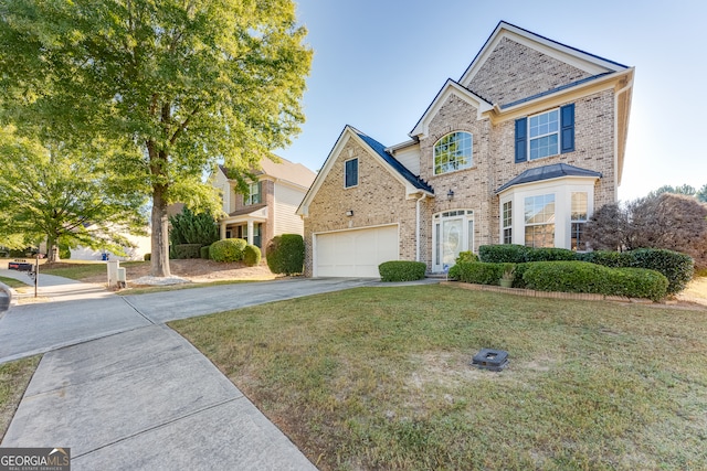 view of front of property featuring a front yard