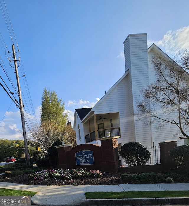 view of community / neighborhood sign