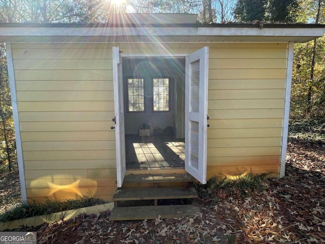 view of outbuilding