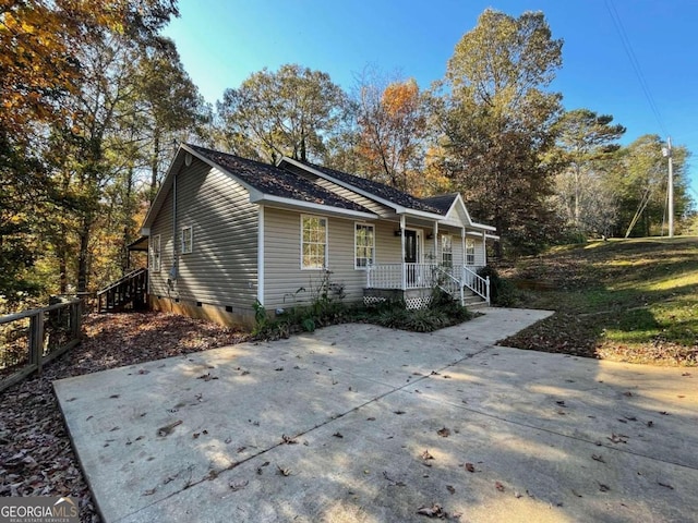 view of front of home with covered porch