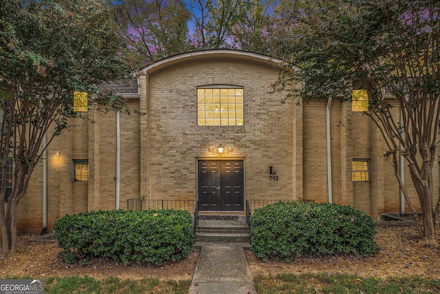 view of property entrance