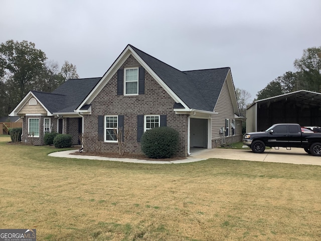 view of front facade featuring a front yard and a carport