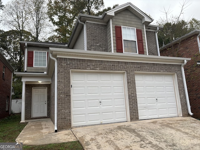 view of front facade featuring a garage