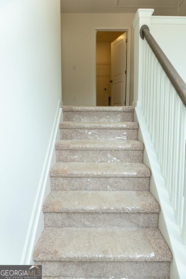 89 Hampton Ridge Way, Jefferson, GA 30549 - view of staircase