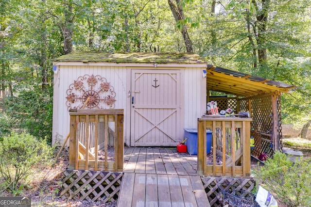 view of outbuilding