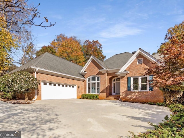 view of front facade with a garage