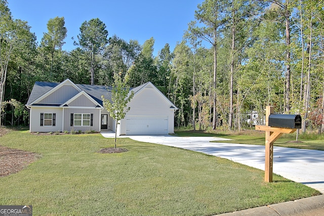 view of front facade featuring a front yard and a garage