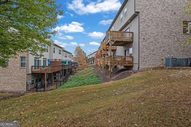 view of yard featuring central AC