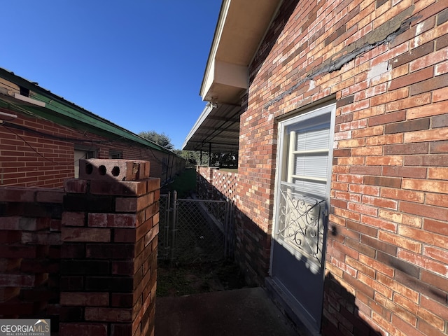 106 Country Club Rd, Dublin, GA 31021 - view of side of home with brick siding