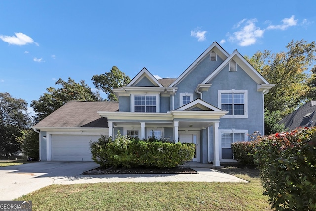 view of front of home featuring a front lawn