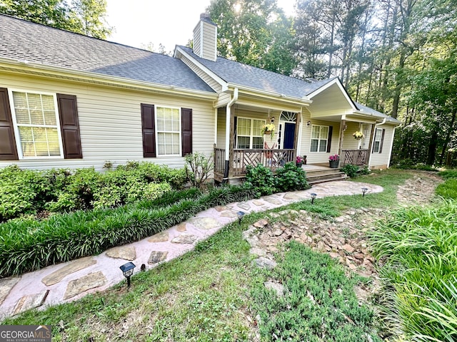 ranch-style house with a porch