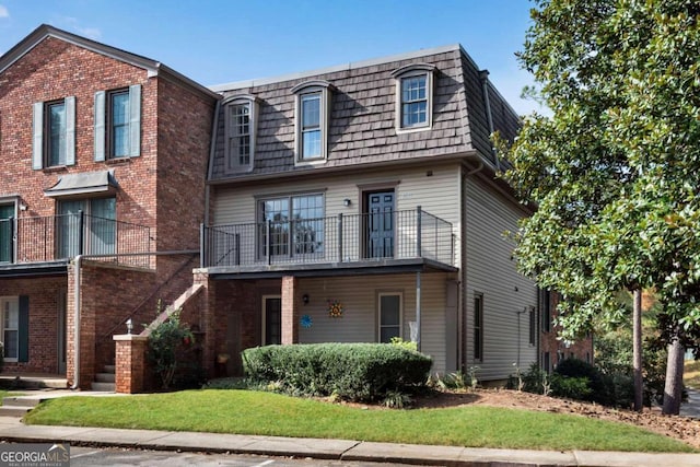 3091 Colonial Way Unit J3, Atlanta GA, 30341, 3 bedrooms, 2.5 baths condo for sale