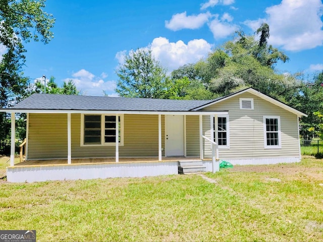 view of front of property with a front lawn and a porch