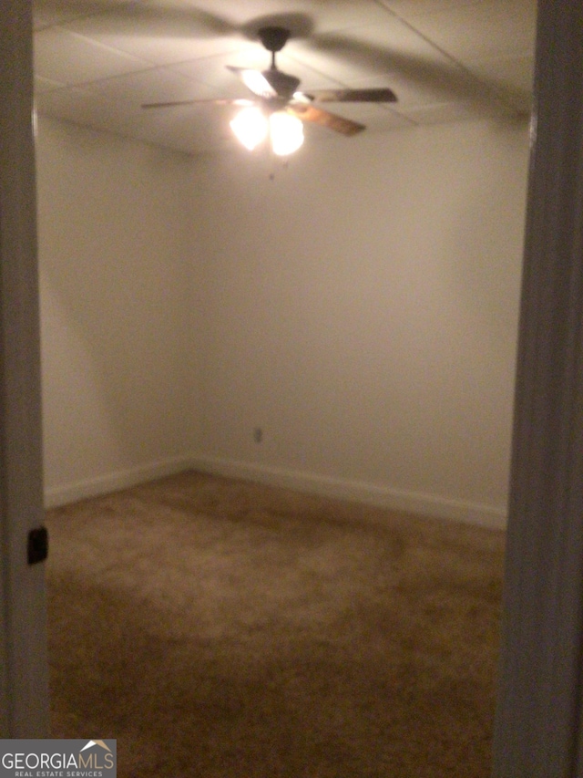 empty room with ceiling fan