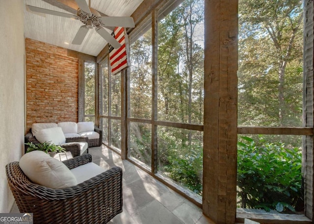 sunroom / solarium with ceiling fan