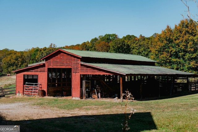 view of outbuilding