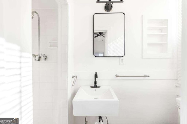 bathroom with sink