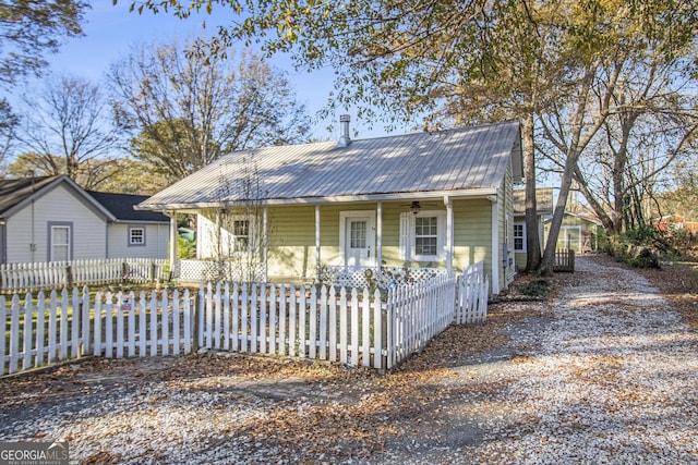 view of front of property with a porch and ceiling fan