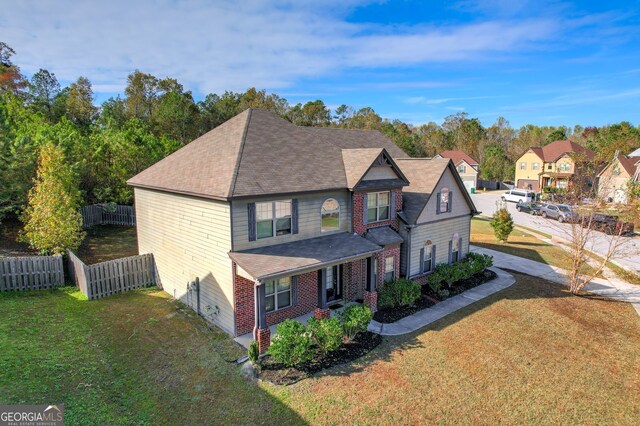 view of front of house featuring a front yard