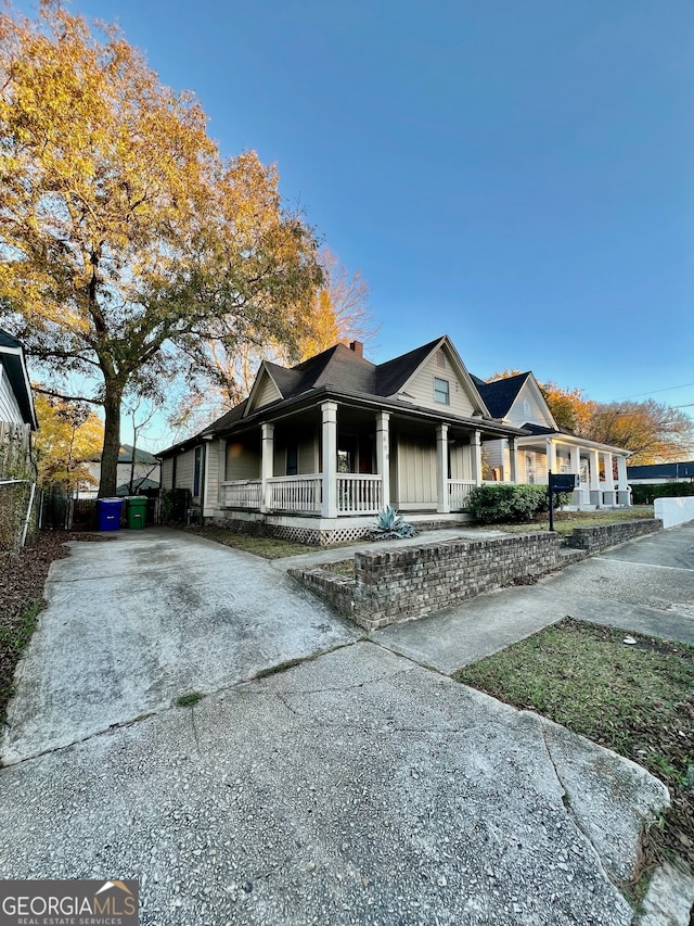 view of front of property with a porch