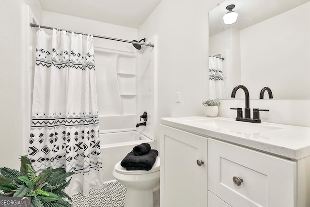 full bathroom featuring vanity, toilet, and shower / tub combo with curtain