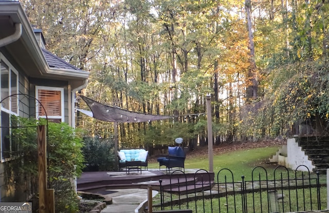 view of yard with an outdoor living space