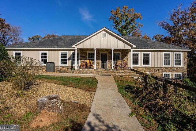 view of front of house with a porch