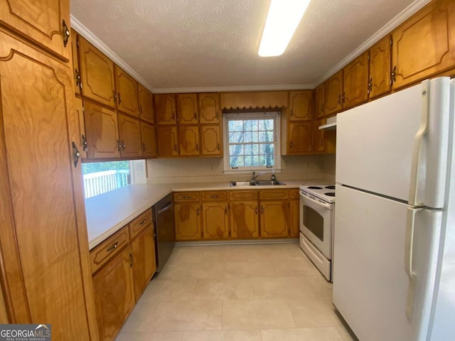 kitchen with a textured ceiling, crown molding, sink, and white appliances