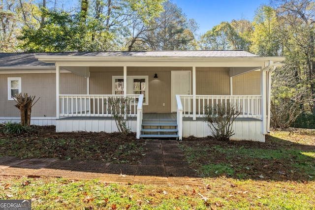 view of front of house featuring a porch